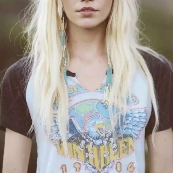 SOLD OUT Van Halen Tour Of The World 1984 Band Graphic Tee - Picture 2 of 4